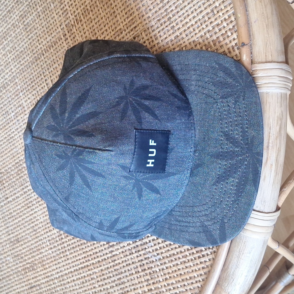 HUF Streetwear Gray & Black Hat